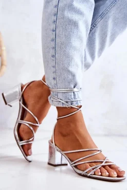 Sandały Na Obcasie Wiązane Srebrne Meghan