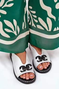 Sandały Na Płaskim Obcasie Z Ozdobą Eko Skóra Srebrne Tillireta