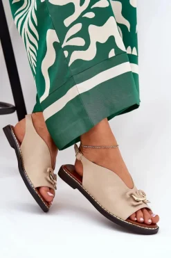 Sandały Na Płaskim Obcasie Z Ozdobą Eko Skóra Beżowe Tillireta