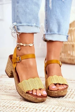 Sandały Na Plecionej Platformie Żółte Fobi