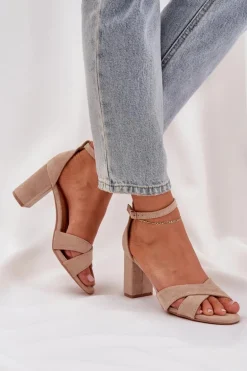 Sandały Na Słupkowym Obcasie Z Eko Zamszu Beżowe Saniffia