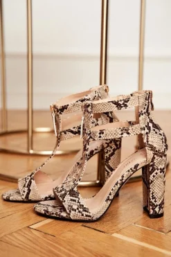 Sandały Na Słupku Beżowe Z Wężowym Wzorem Folly