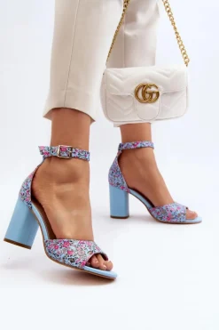 Sandały Na Słupku W Kwiaty Niebieskie Vitamella