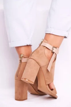 Sandały Na Słupku Z Cholewką Vinceza 20-17054 Beżowe