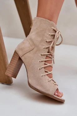 Sandały Na Słupku Z Cholewką I Sznurowaniem Beżowe Ivelseki