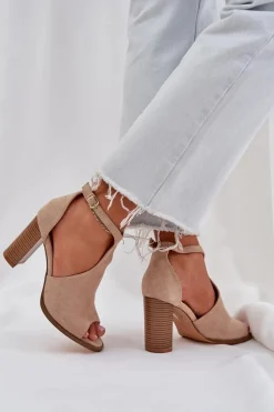 Sandały Na Słupku Z Eko Zamszu Beżowe Lanadriena