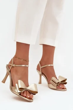 Sandały Na Szpilce Z Kokardą Złote Noliva