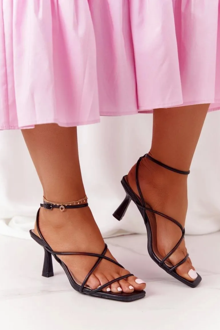 Sandały Na Szpilce Z Kwadratowym Noskiem S.Barski C420-11 Czarne