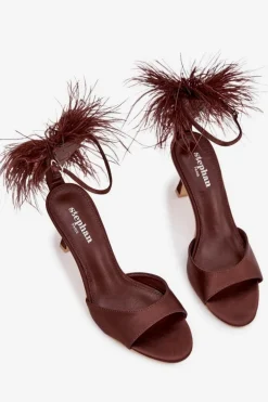 Sandały Na Szpilce Z Piórami Czekoladowe Caelina
