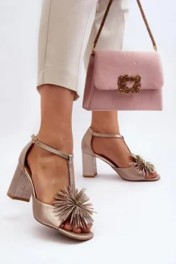 Sandały Skórzane Na Słupku Z Ozdobą Laura Messi 2758 Złote