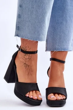 Satynowe Sandałki Na Masywnym Obcasie Czarne Eternity