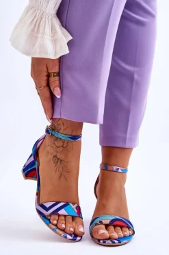 Satynowe Sandały Na Niskim Obcasie We Wzory Fioletowo-Niebieskie Quincy