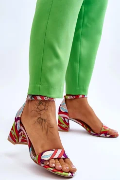 Satynowe Sandały Na Niskim Obcasie We Wzory Beżowo-Niebieskie Quincy