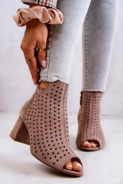 Skórzane Ażurowe Botki Maciejka 05420-10 Ciemnobeżowe