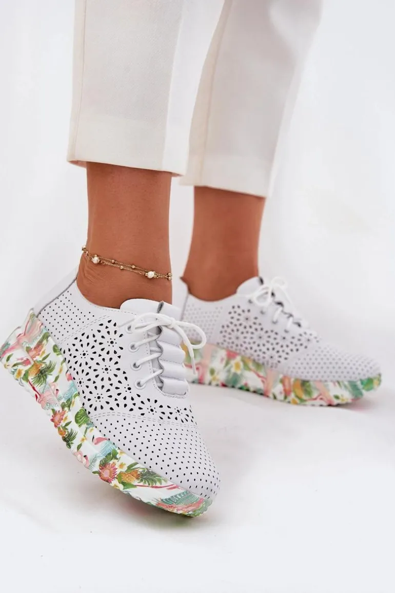 Skórzane Ażurowe Półbuty Damskie Na Koturnie Artiker 56C1532 Białe