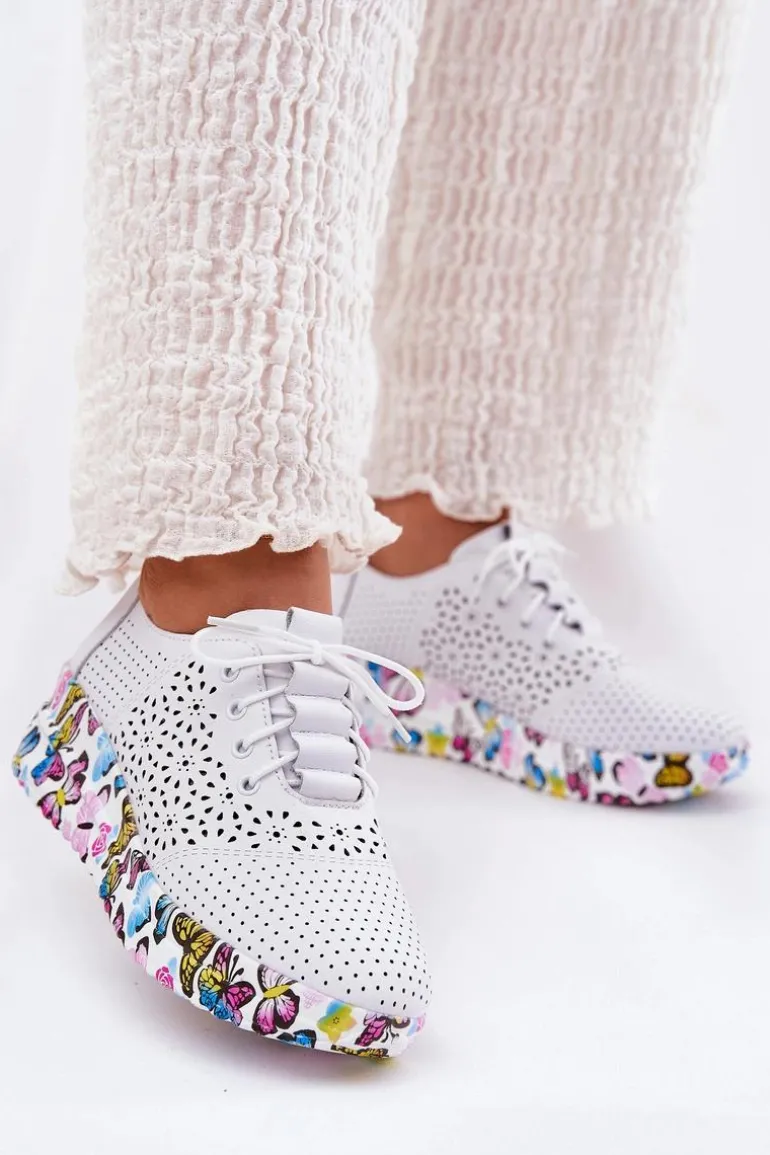 Skórzane Ażurowe Półbuty Damskie Na Koturnie Motyle Artiker 56C1618 Białe