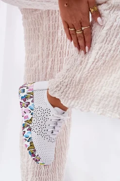 Skórzane Ażurowe Półbuty Damskie Na Koturnie Motyle Artiker 56C1618 Białe