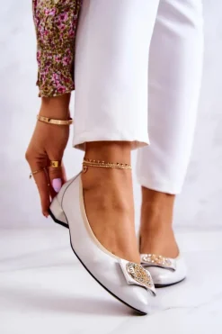 Skórzane Baleriny Z Ozdobą Biało-Złote Joliet