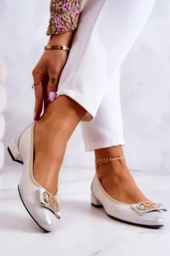 Skórzane Baleriny Z Ozdobą Biało-Złote Joliet