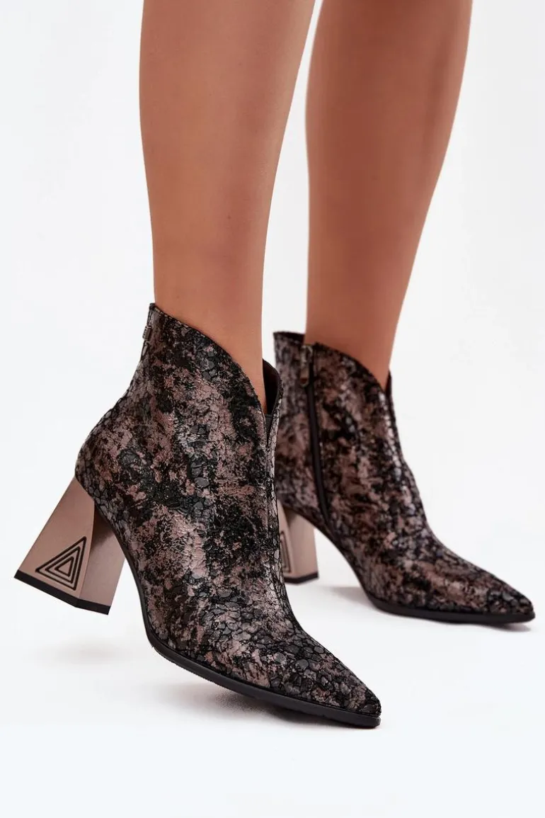 Skórzane Botki Damskie Na Słupku D&A CR52-679 Czarne