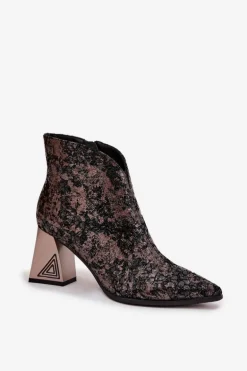 Skórzane Botki Damskie Na Słupku D&A CR52-679 Czarne