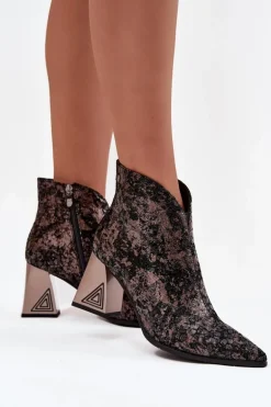 Skórzane Botki Damskie Na Słupku D&A CR52-679 Czarne