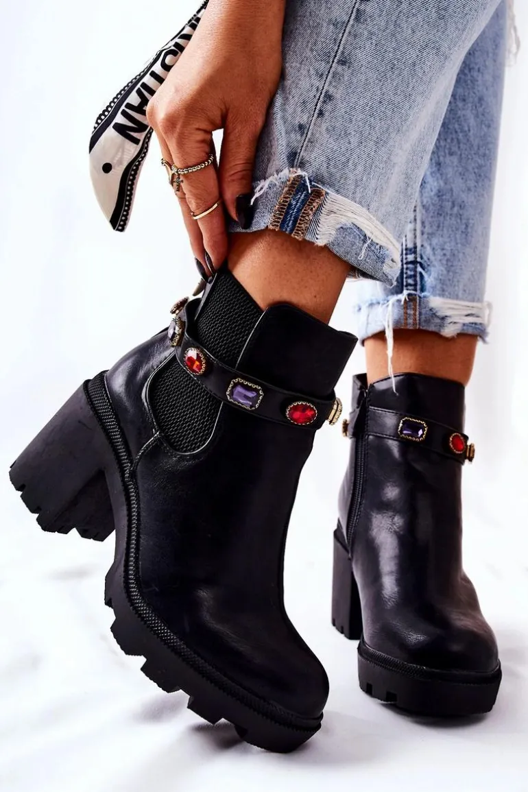 Skórzane Botki Damskie Na Słupku Z Kryształami Czarne Makbet