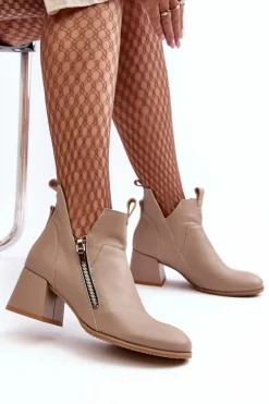 Skórzane Botki Damskie Na Niskim Obcasie Z Wycięciami Zazoo 850 Beżowe