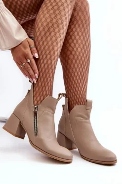 Skórzane Botki Damskie Na Niskim Obcasie Z Wycięciami Zazoo 850 Beżowe