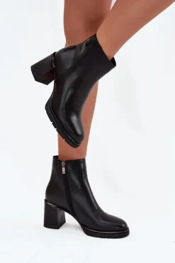 Skórzane Botki Damskie Na Słupku Czarne Julissa