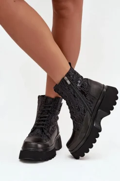 Skórzane Botki Damskie Na Platformie Z Napisami I Ozdobnym Detalem Artiker 57C2273 Czarne