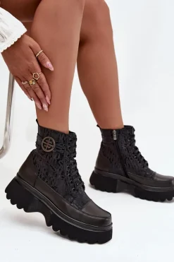 Skórzane Botki Damskie Na Platformie Z Napisami I Ozdobnym Detalem Artiker 57C2273 Czarne