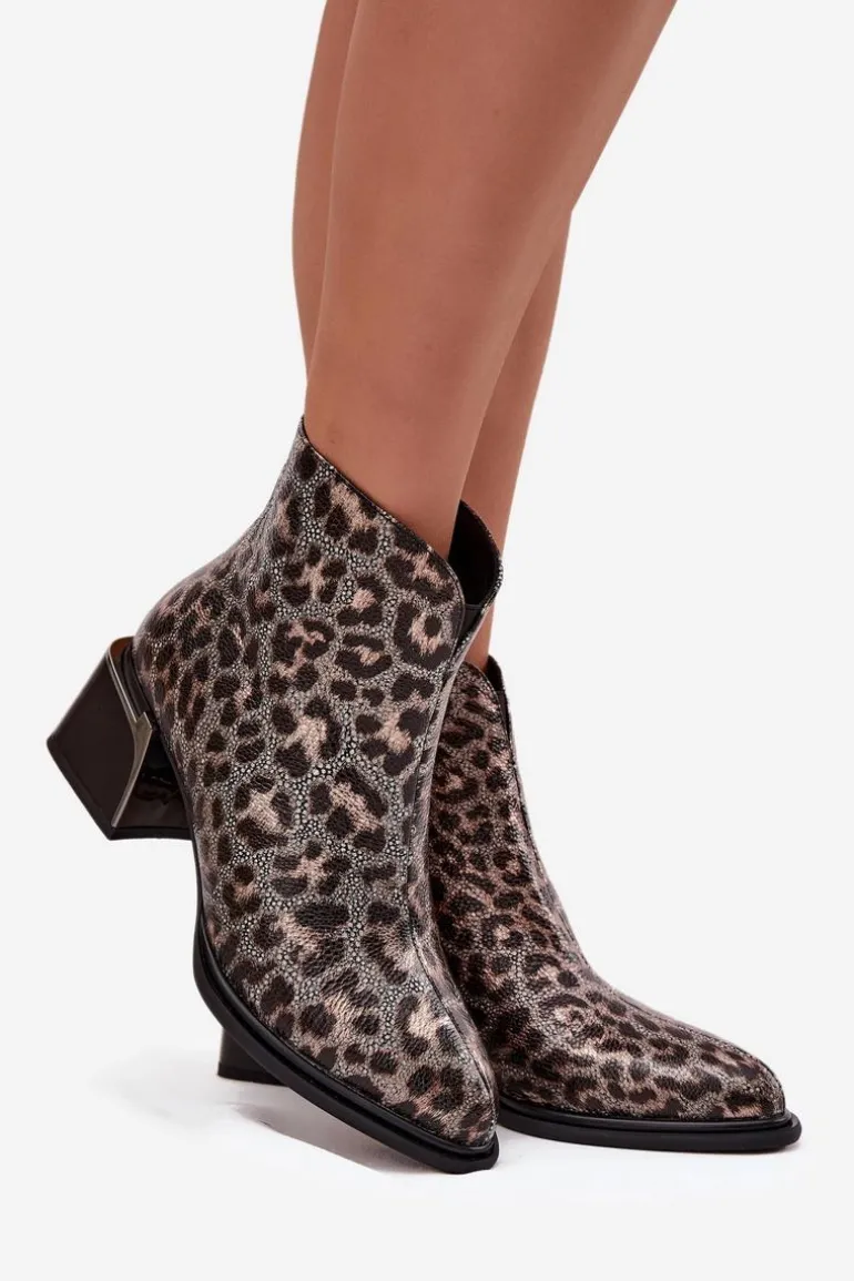 Skórzane Botki Damskie Na Klocku Ocieplane Panterka D&A CR52-622 Czarno-Złote