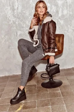 Skórzane Botki Damskie Na Koturnie Platformie Z Paskami Zazoo 1752 Czarne