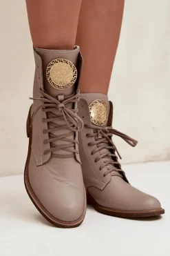 Skórzane Botki Damskie Na Płaskim Obcasie Ze Złotym Detalem Zazoo 3084 Beżowe