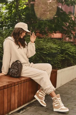 Skórzane Botki Na Koturnie Sznurowane Beżowe Amria