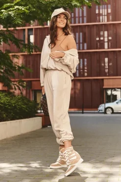 Skórzane Botki Na Koturnie Sznurowane Beżowe Amria