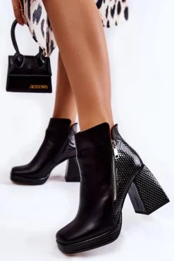 Skórzane Botki Na Obcasie Geometryczny Wzór Czarne Alienore