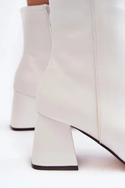 Skórzane Botki Na Obcasie Z Ozdobą Białe Pamelinta