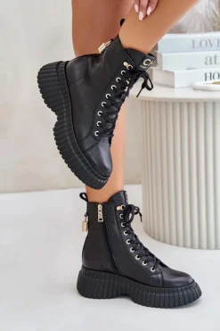 Skórzane Botki Na Platformie Na Zamek Z Ozdobną Kłódką CheBello 4517 Czarne