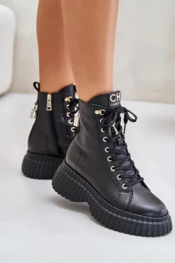 Skórzane Botki Na Platformie Na Zamek Z Ozdobną Kłódką CheBello 4517 Czarne