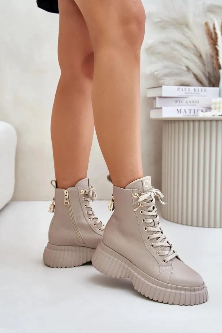 Skórzane Botki Na Platformie Na Zamek Z Ozdobną Kłódką CheBello 4517 Beżowe