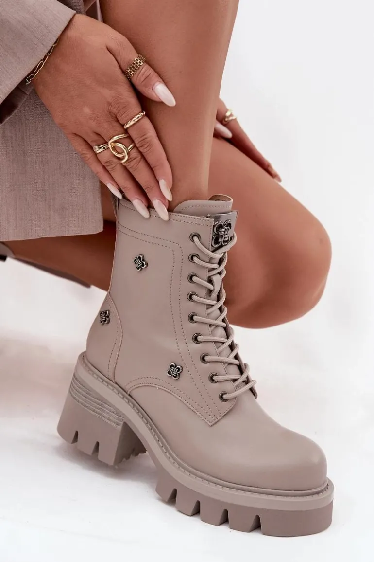 Skórzane Botki Workery Damskie Na Klocku Z Przypinkami Artiker 57C0181 Beżowe