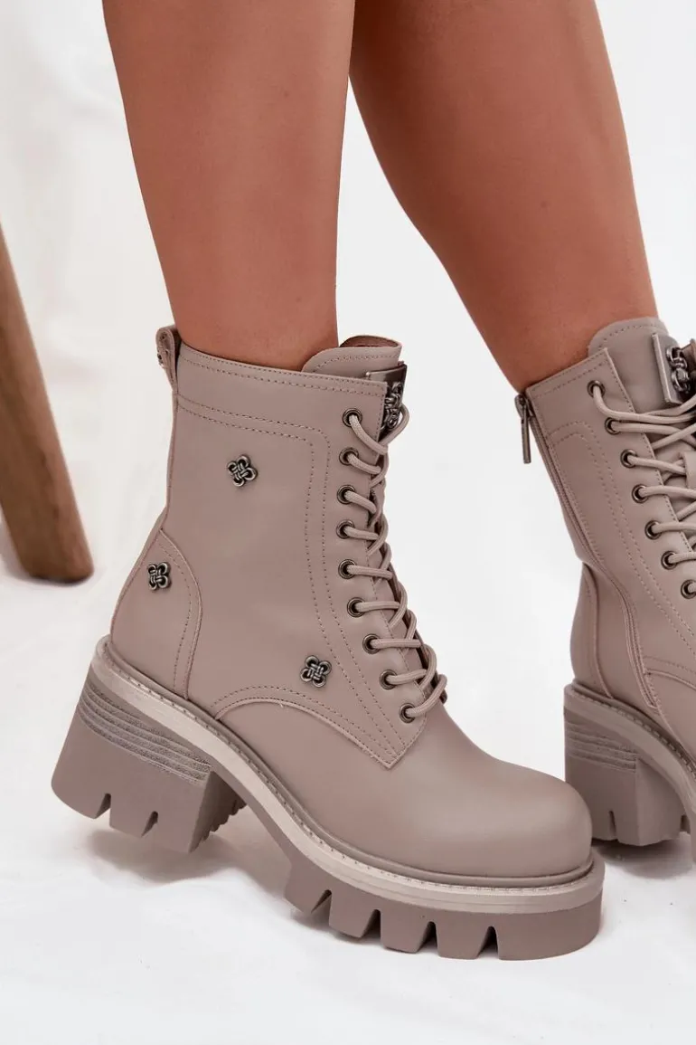 Skórzane Botki Workery Damskie Na Klocku Z Przypinkami Artiker 57C0181 Beżowe