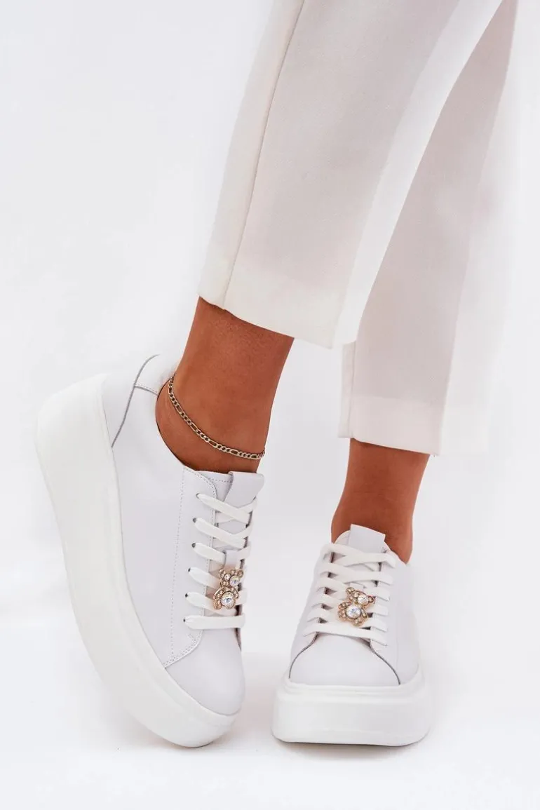 Skórzane Buty Sportowe Damskie Na Platformie Z Przypinką Vinceza 39922 Białe
