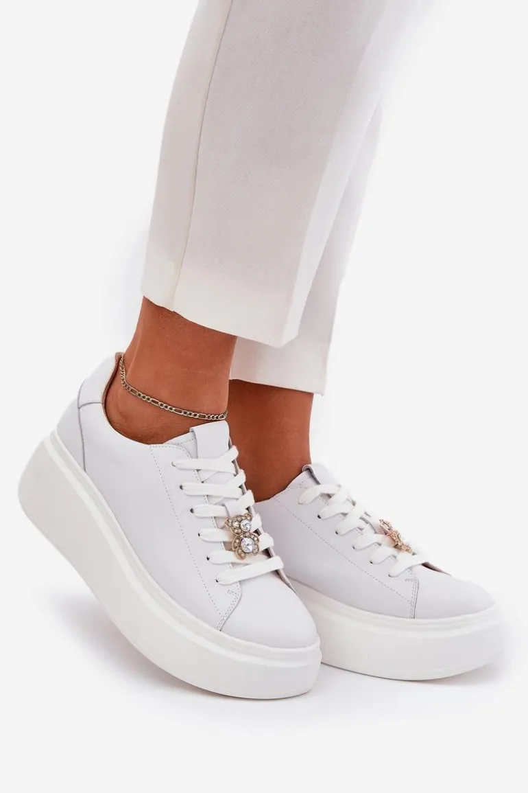 Skórzane Buty Sportowe Damskie Na Platformie Z Przypinką Vinceza 39922 Białe