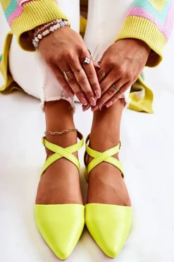 Skórzane Czółenka Na Niskim Obcasie Żółte Giovanna