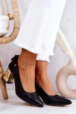 Skórzane Czółenka Na Słupku Maciejka 05334-01 Czarne