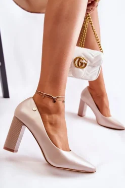 Skórzane Czółenka Na Słupku W Szpic Beżowe Larea