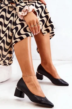 Skórzane Czółenka Nosek W Szpic Czarne Marilyn